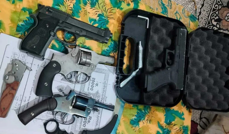 Kerala: Guns recovered from house in Aluva during police raid - Vimarsana News